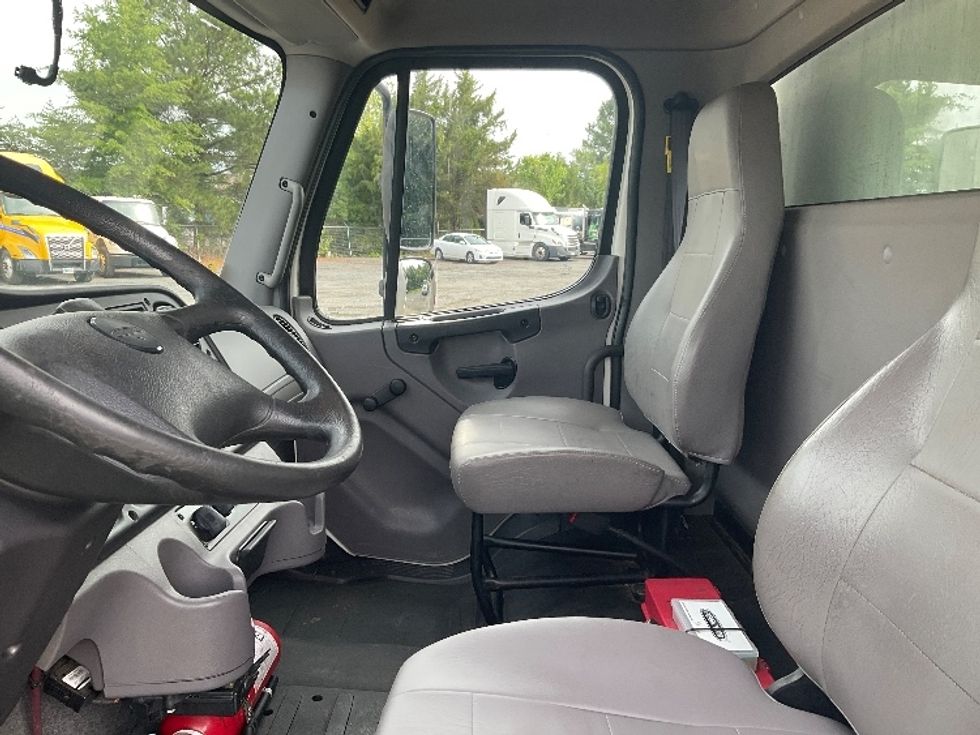 Medium Duty Box Truck-Light and Medium Duty Trucks-Freightliner-2016-M2-Indian Trail-NC-153,377\n\t\tmiles-$ 49,250 - Image 19
