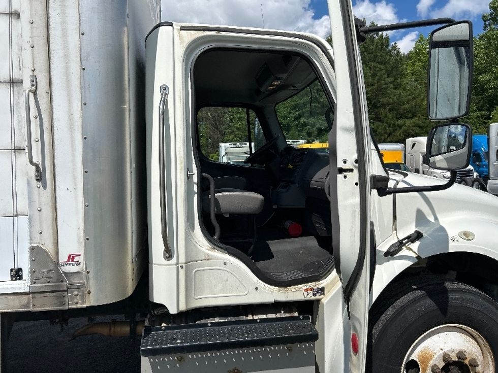 Medium Duty Box Truck-Light and Medium Duty Trucks-Freightliner-2016-M2-Indian Trail-NC-153,377\n\t\tmiles-$ 49,250 - Image 20