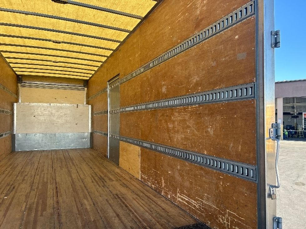Medium Duty Box Truck-Light and Medium Duty Trucks-Freightliner-2016-M2-Las Vegas-NV-193,846\n\t\tmiles-$ 55,000 - Image 10