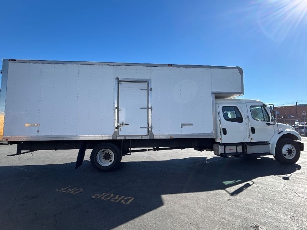 Medium Duty Box Truck-Light and Medium Duty Trucks-Freightliner-2016-M2-Las Vegas-NV-193,846\n\t\tmiles-$ 55,000 - Image 13