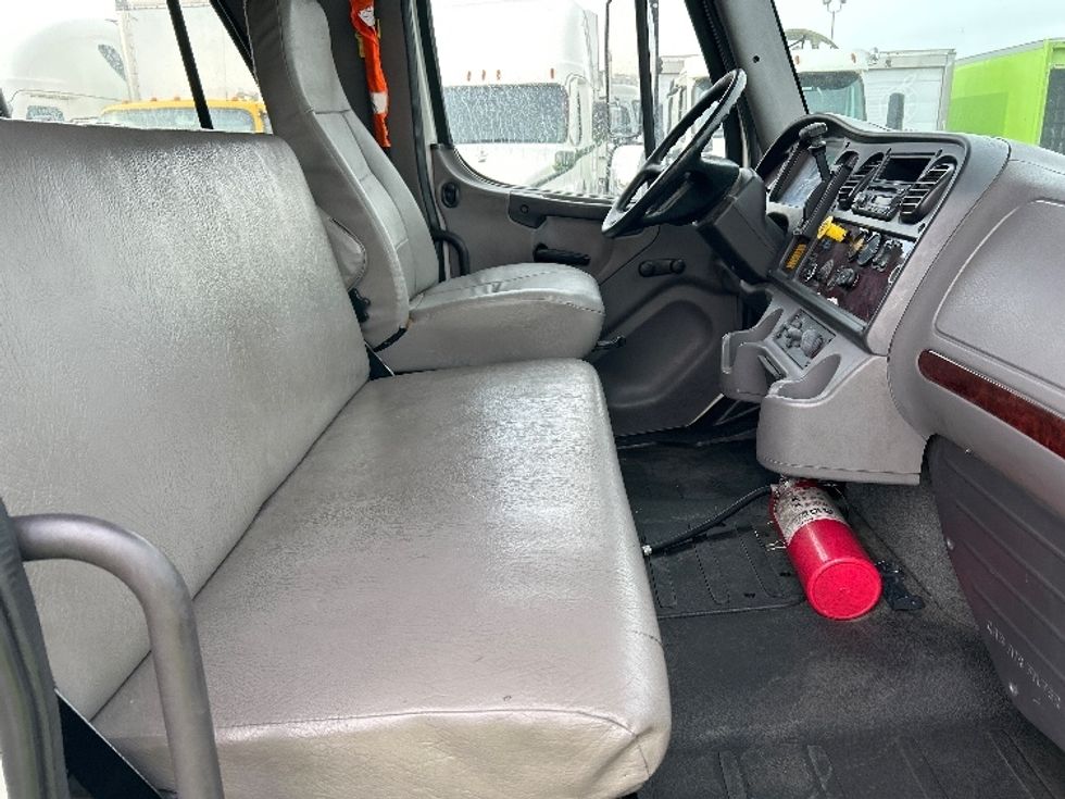 Medium Duty Box Truck-Light and Medium Duty Trucks-Freightliner-2016-M2-Las Vegas-NV-193,846\n\t\tmiles-$ 55,000 - Image 22