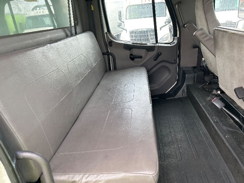 Medium Duty Box Truck-Light and Medium Duty Trucks-Freightliner-2016-M2-Las Vegas-NV-193,846\n\t\tmiles-$ 55,000 - Image 25