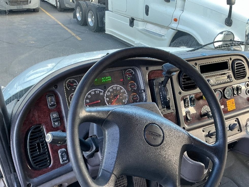 Medium Duty Box Truck-Light and Medium Duty Trucks-Freightliner-2016-M2-Las Vegas-NV-223,943\n\t\tmiles-$ 52,750 - Image 16