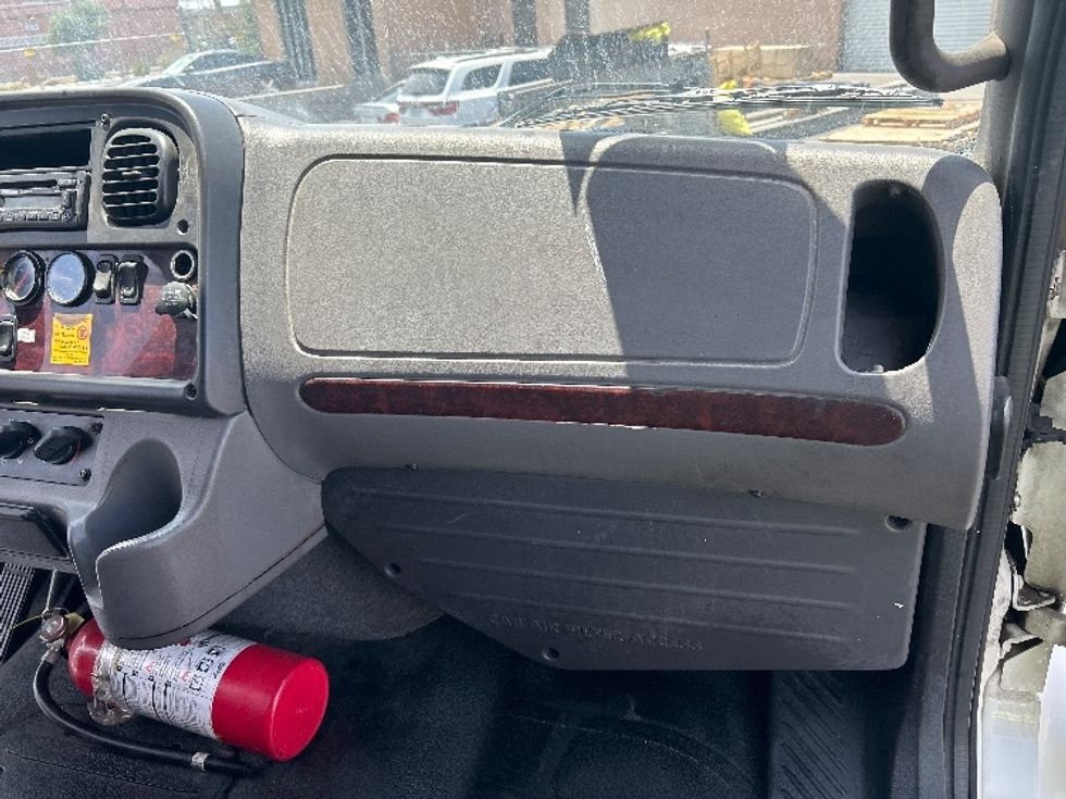 Medium Duty Box Truck-Light and Medium Duty Trucks-Freightliner-2016-M2-Las Vegas-NV-276,435\n\t\tmiles-$ 46,250 - Image 21