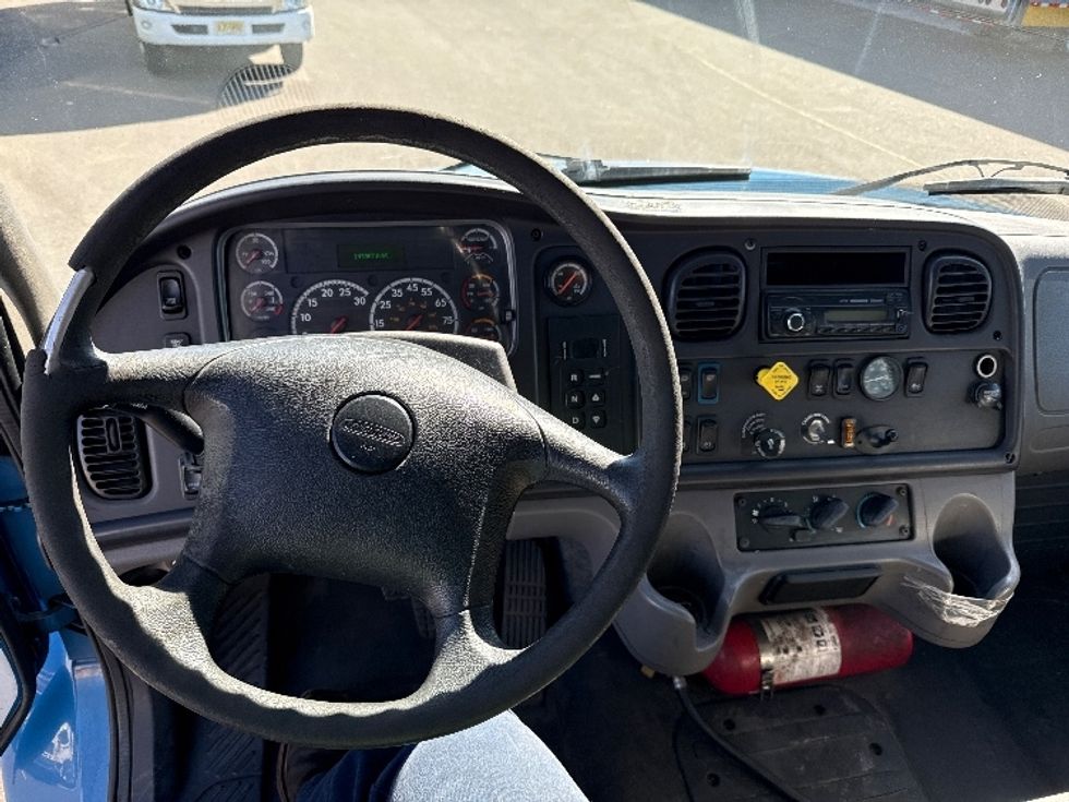 Medium Duty Box Truck-Light and Medium Duty Trucks-Freightliner-2016-M2-Linden-NJ-154,712\n\t\tmiles-$ 48,500 - Image 18