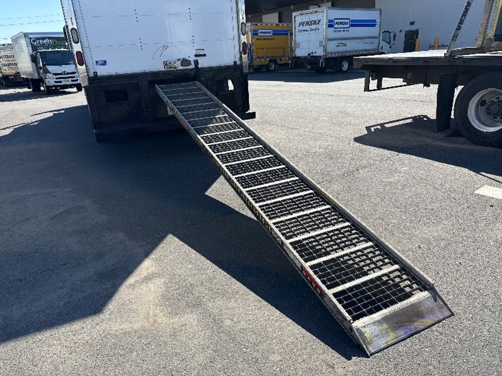 Medium Duty Box Truck-Light and Medium Duty Trucks-Freightliner-2016-M2-Linden-NJ-154,712\n\t\tmiles-$ 48,500 - Image 25