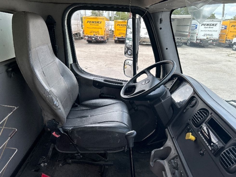 Medium Duty Box Truck-Light and Medium Duty Trucks-Freightliner-2016-M2-Medley-FL-245,943\n\t\tmiles-$ 27,500 - Image 22