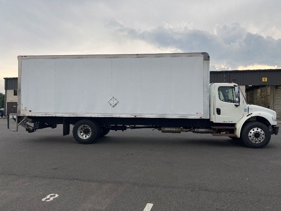 Medium Duty Box Truck-Light and Medium Duty Trucks-Freightliner-2016-M2-Pennsauken-NJ-215,677\n\t\tmiles-$ 33,500 - Image 15
