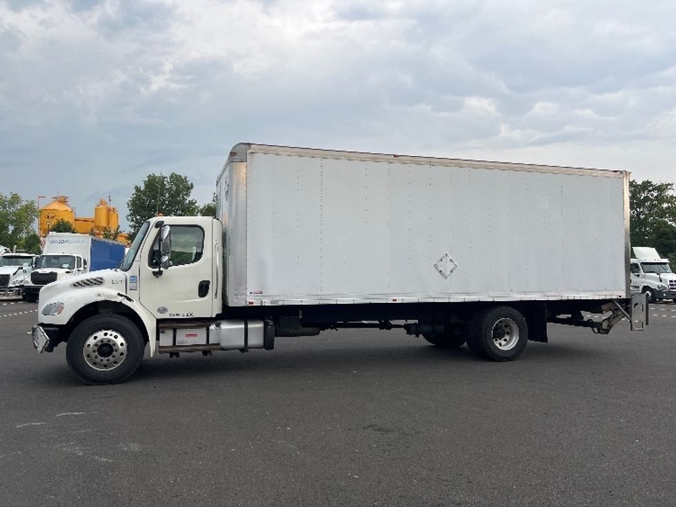 Medium Duty Box Truck-Light and Medium Duty Trucks-Freightliner-2016-M2-Pennsauken-NJ-215,677\n\t\tmiles-$ 33,500 - Image 4
