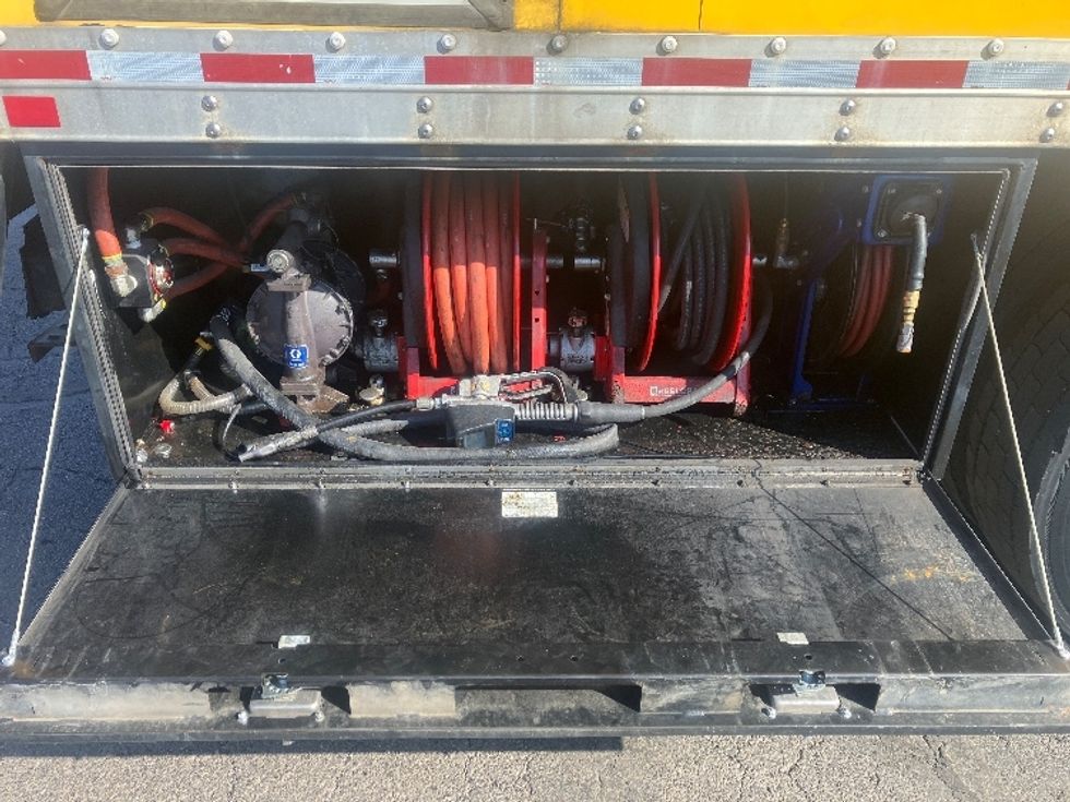 Medium Duty Box Truck-Light and Medium Duty Trucks-Freightliner-2016-M2-Piqua-OH-63,881\n\t\tmiles-$ 48,250 - Image 23