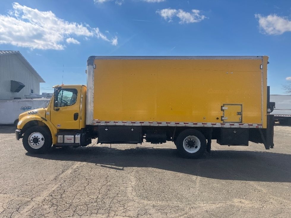 Medium Duty Box Truck-Light and Medium Duty Trucks-Freightliner-2016-M2-Piqua-OH-63,881\n\t\tmiles-$ 48,250 - Image 4