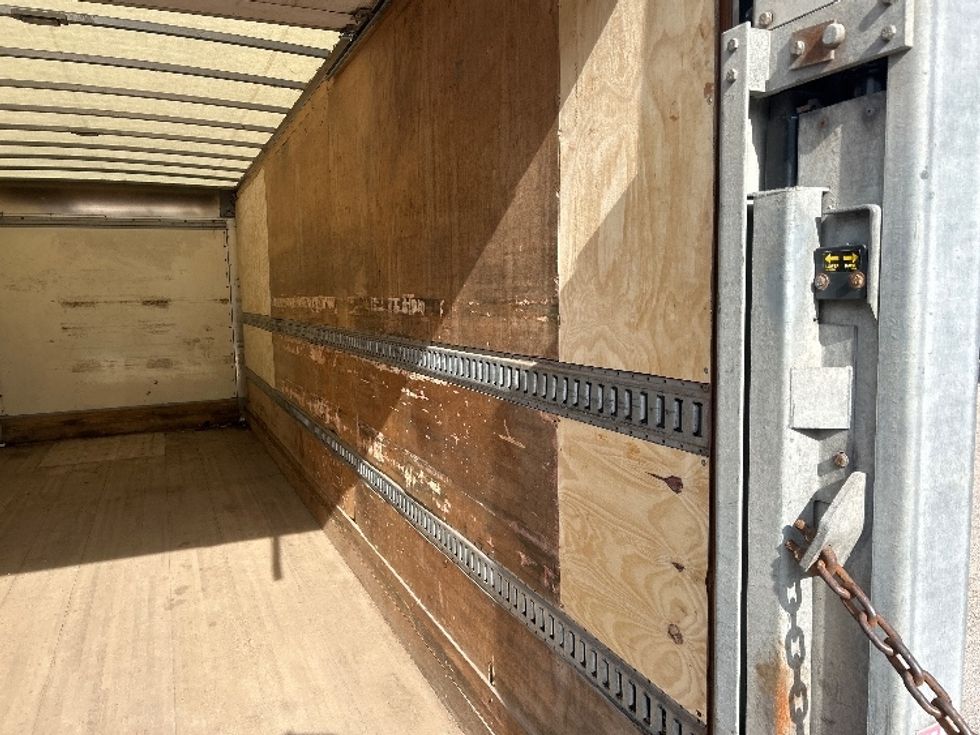 Medium Duty Box Truck-Light and Medium Duty Trucks-Freightliner-2016-M2-Poplar Bluff-MO-142,472\n\t\tmiles-$ 48,750 - Image 12