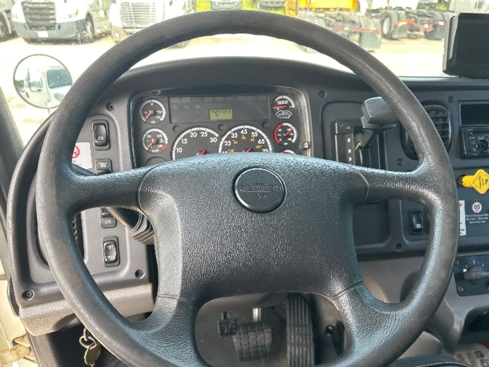 Medium Duty Box Truck-Light and Medium Duty Trucks-Freightliner-2016-M2-Poplar Bluff-MO-142,472\n\t\tmiles-$ 48,750 - Image 18