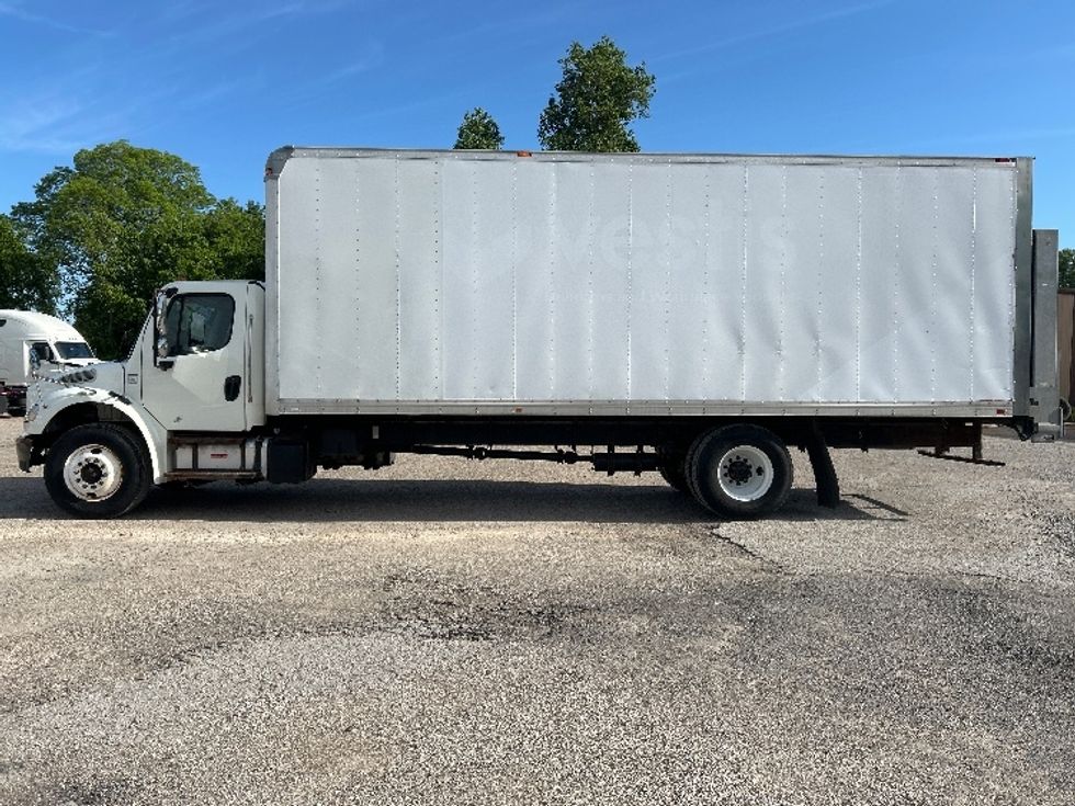 Medium Duty Box Truck-Light and Medium Duty Trucks-Freightliner-2016-M2-Poplar Bluff-MO-142,472\n\t\tmiles-$ 48,750 - Image 4