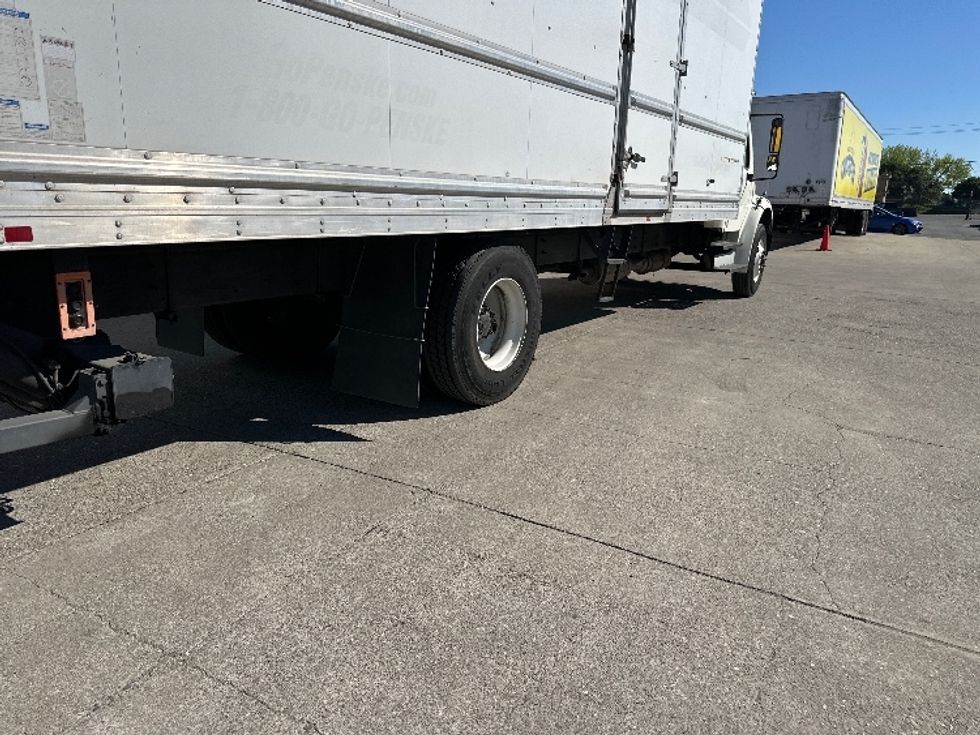 Medium Duty Box Truck-Light and Medium Duty Trucks-Freightliner-2016-M2-Richmond-CA-88,739\n\t\tmiles-$ 37,000 - Image 14