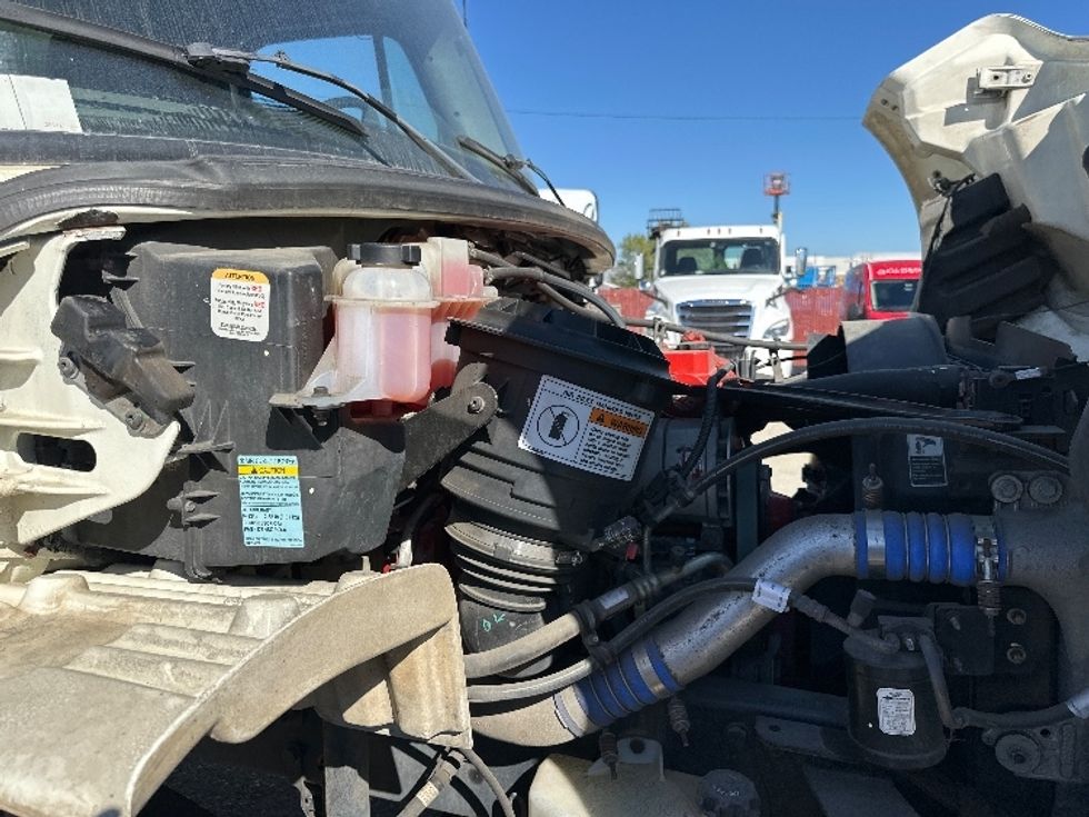 Medium Duty Box Truck-Light and Medium Duty Trucks-Freightliner-2016-M2-Richmond-CA-88,739\n\t\tmiles-$ 37,000 - Image 23