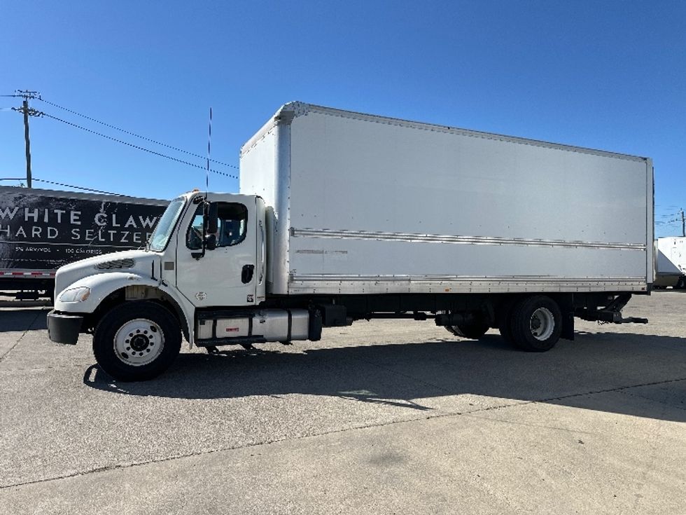 Medium Duty Box Truck-Light and Medium Duty Trucks-Freightliner-2016-M2-Richmond-CA-88,739\n\t\tmiles-$ 37,000 - Image 4