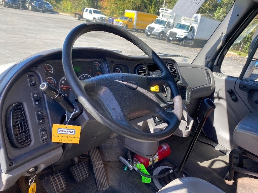 Medium Duty Box Truck-Light and Medium Duty Trucks-Freightliner-2016-M2-Salem-VA-115,300\n\t\tmiles-$ 37,000 - Image 17