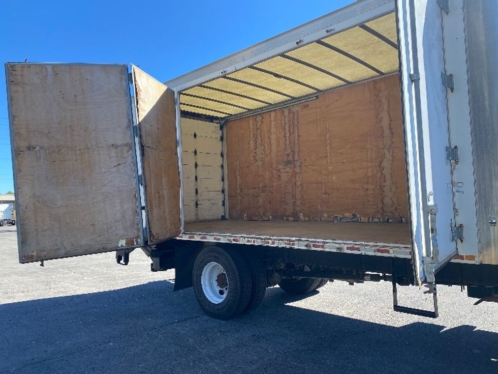 Medium Duty Box Truck-Light and Medium Duty Trucks-Freightliner-2016-M2-Salem-VA-115,300\n\t\tmiles-$ 37,000 - Image 26