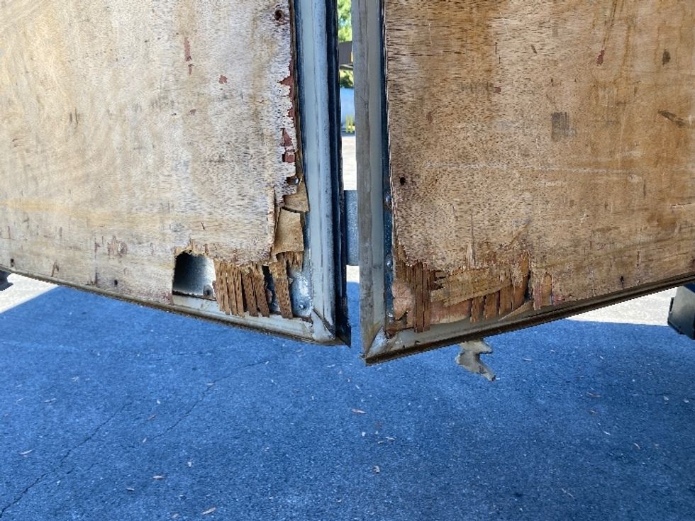 Medium Duty Box Truck-Light and Medium Duty Trucks-Freightliner-2016-M2-Salem-VA-115,300\n\t\tmiles-$ 37,000 - Image 27