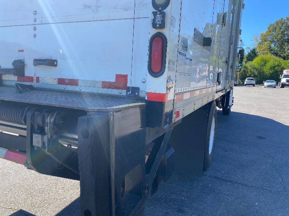Medium Duty Box Truck-Light and Medium Duty Trucks-Freightliner-2016-M2-Salem-VA-115,300\n\t\tmiles-$ 37,000 - Image 29