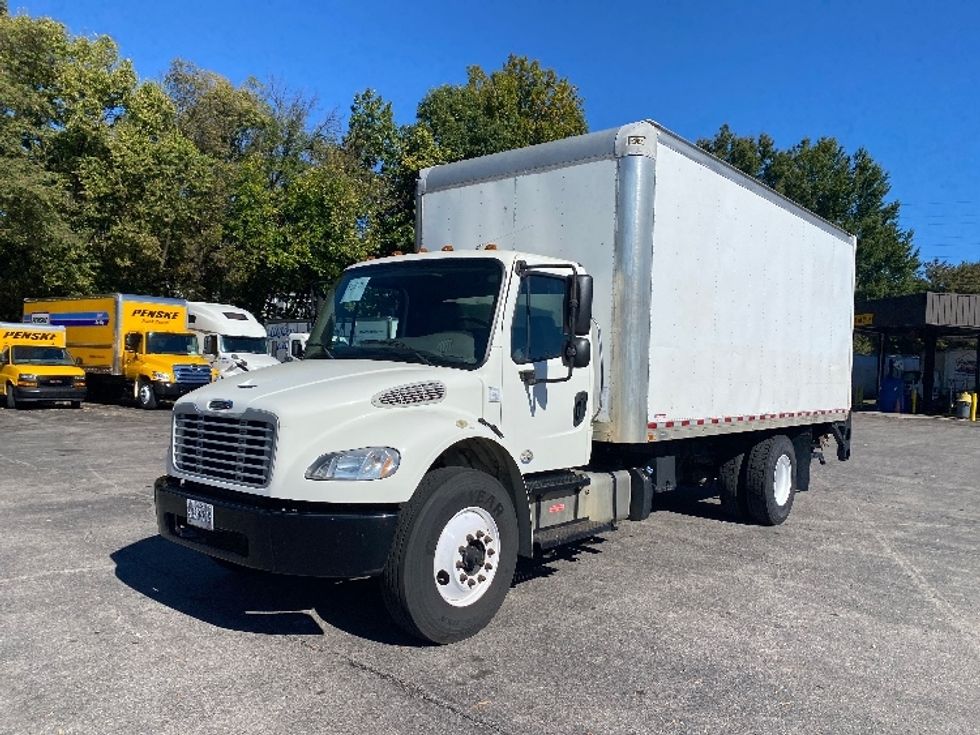 Medium Duty Box Truck-Light and Medium Duty Trucks-Freightliner-2016-M2-Salem-VA-115,300\n\t\tmiles-$ 37,000 - Image 3