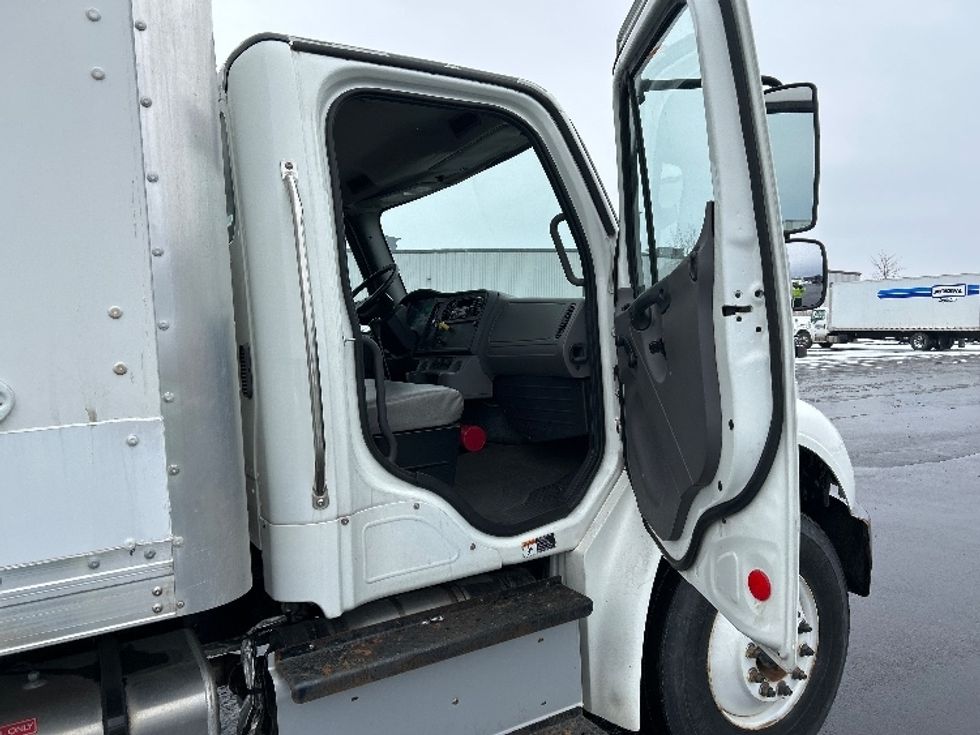 Medium Duty Box Truck-Light and Medium Duty Trucks-Freightliner-2016-M2-Sheboygan-WI-26,462\n\t\tmiles-$ 43,500 - Image 20