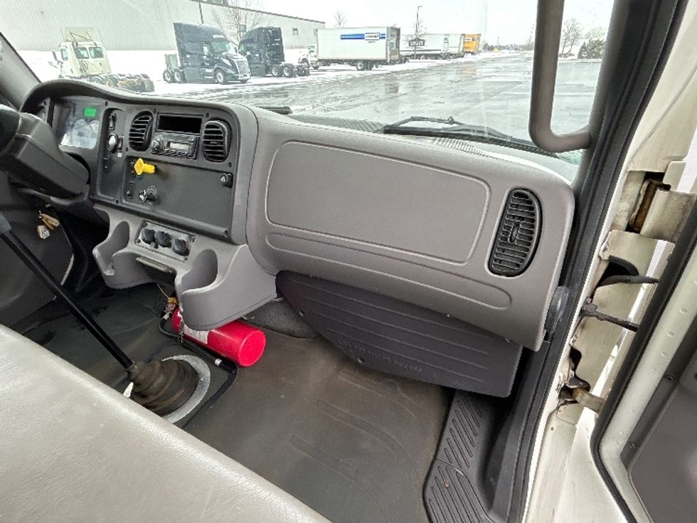 Medium Duty Box Truck-Light and Medium Duty Trucks-Freightliner-2016-M2-Sheboygan-WI-26,462\n\t\tmiles-$ 43,500 - Image 21