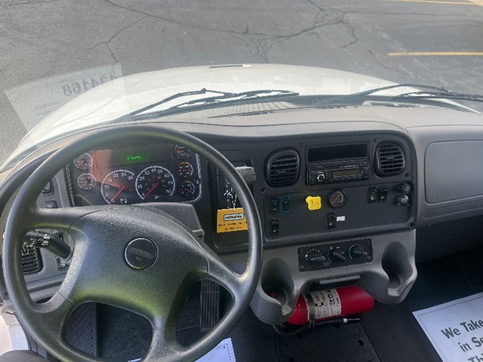 Medium Duty Box Truck-Light and Medium Duty Trucks-Freightliner-2016-M2-Sturtevant-WI-61,509\n\t\tmiles-$ 47,500 - Image 18