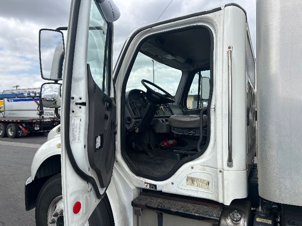 Medium Duty Box Truck-Light and Medium Duty Trucks-Freightliner-2016-M2-Torrance-CA-226,377\n\t\tmiles-$ 38,750 - Image 15