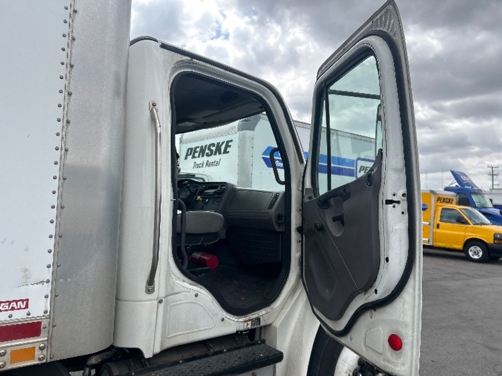 Medium Duty Box Truck-Light and Medium Duty Trucks-Freightliner-2016-M2-Torrance-CA-226,377\n\t\tmiles-$ 38,750 - Image 19