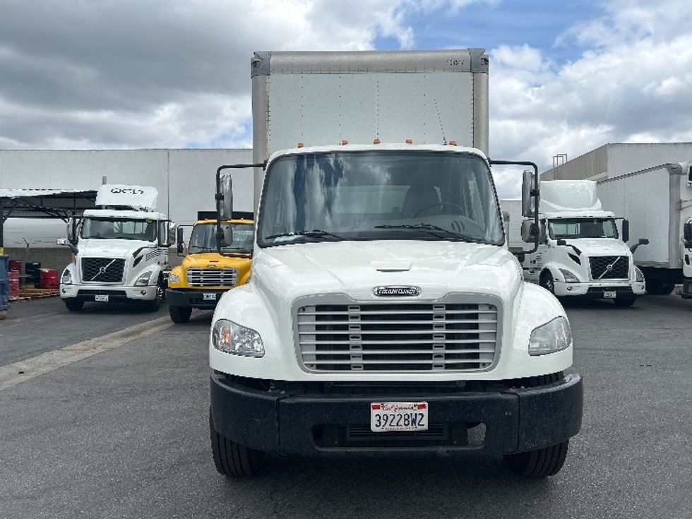 Medium Duty Box Truck-Light and Medium Duty Trucks-Freightliner-2016-M2-Torrance-CA-226,377\n\t\tmiles-$ 38,750 - Image 2