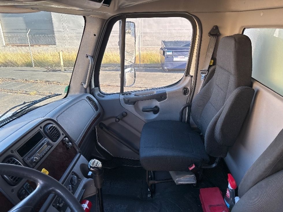 Medium Duty Box Truck-Light and Medium Duty Trucks-Freightliner-2016-M2-Torrance-CA-264,389\n\t\tmiles-$ 33,500 - Image 19