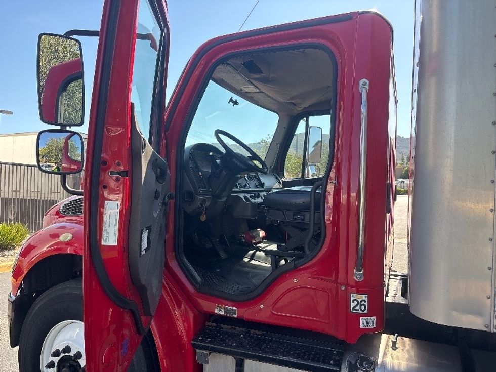 Medium Duty Box Truck-Light and Medium Duty Trucks-Freightliner-2016-M2-Torrance-CA-357,897\n\t\tmiles-$ 24,500 - Image 16