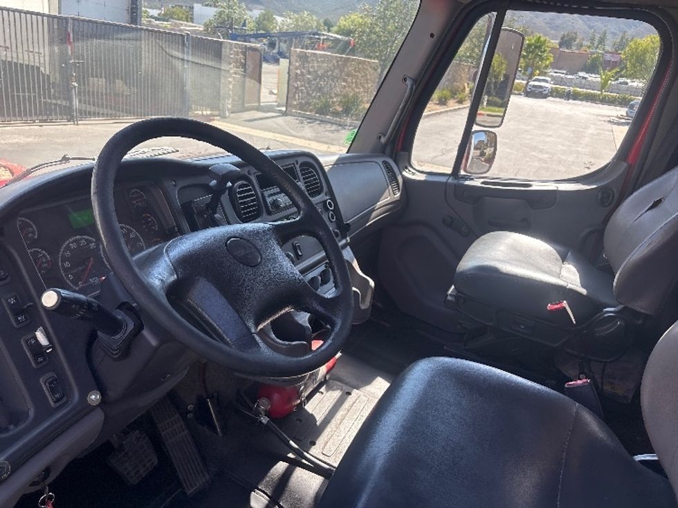 Medium Duty Box Truck-Light and Medium Duty Trucks-Freightliner-2016-M2-Torrance-CA-357,897\n\t\tmiles-$ 24,500 - Image 17