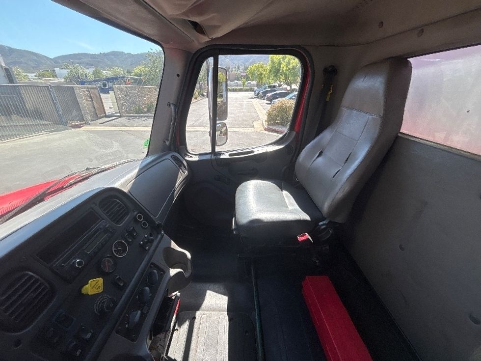 Medium Duty Box Truck-Light and Medium Duty Trucks-Freightliner-2016-M2-Torrance-CA-357,897\n\t\tmiles-$ 24,500 - Image 19