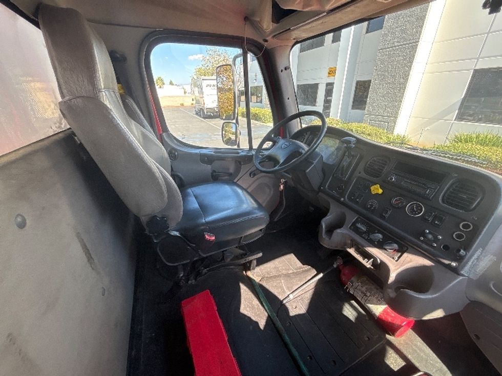 Medium Duty Box Truck-Light and Medium Duty Trucks-Freightliner-2016-M2-Torrance-CA-357,897\n\t\tmiles-$ 24,500 - Image 22