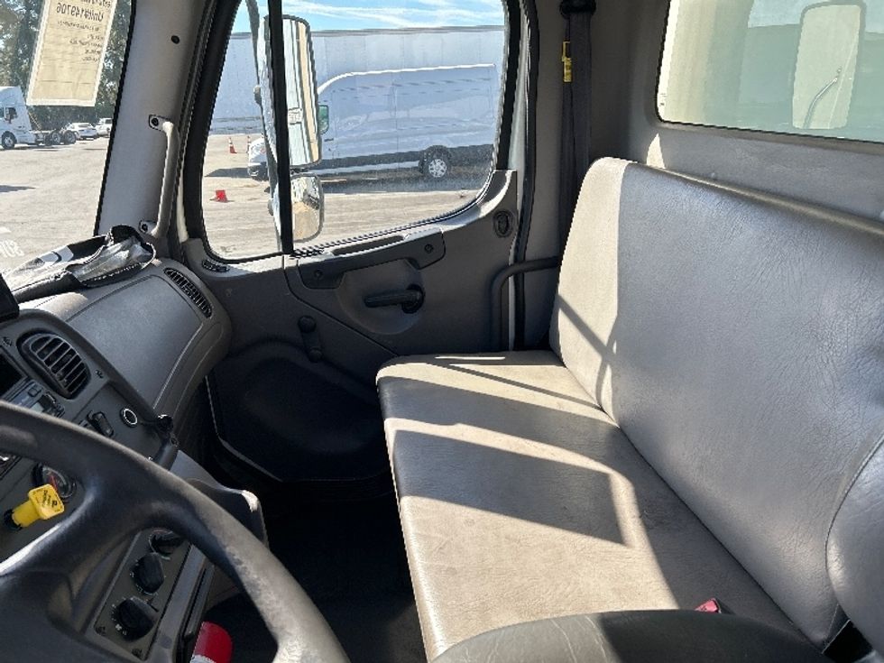 Medium Duty Box Truck-Light and Medium Duty Trucks-Freightliner-2016-M2-West Sacramento-CA-159,347\n\t\tmiles-$ 37,750 - Image 18