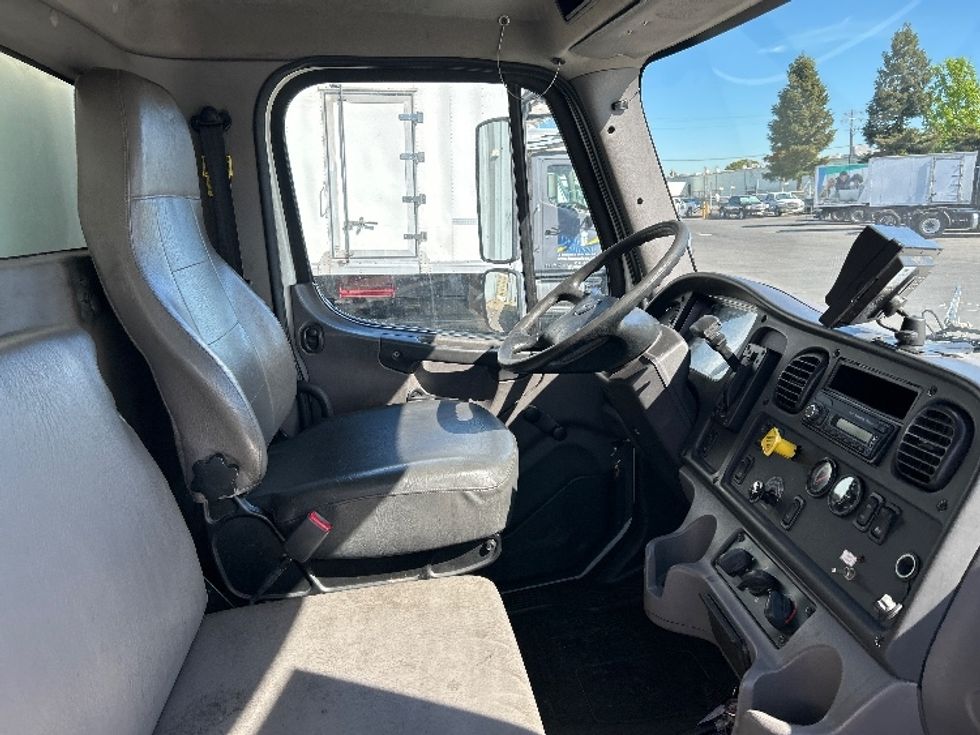 Medium Duty Box Truck-Light and Medium Duty Trucks-Freightliner-2016-M2-West Sacramento-CA-159,347\n\t\tmiles-$ 37,750 - Image 21