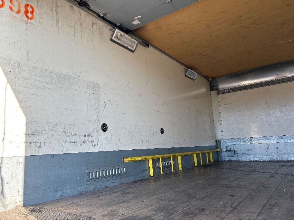 Medium Duty Box Truck-Light and Medium Duty Trucks-Freightliner-2016-M2-West Sacramento-CA-184,614\n\t\tmiles-$ 31,250 - Image 11