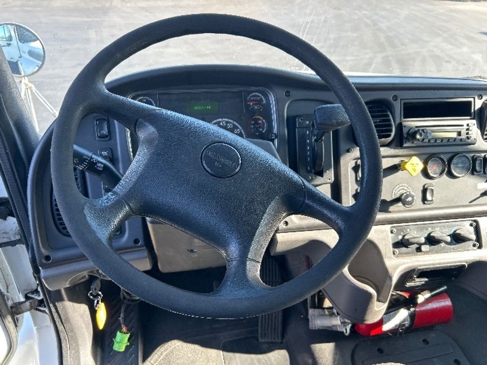 Medium Duty Box Truck-Light and Medium Duty Trucks-Freightliner-2016-M2-West Sacramento-CA-184,614\n\t\tmiles-$ 31,250 - Image 17