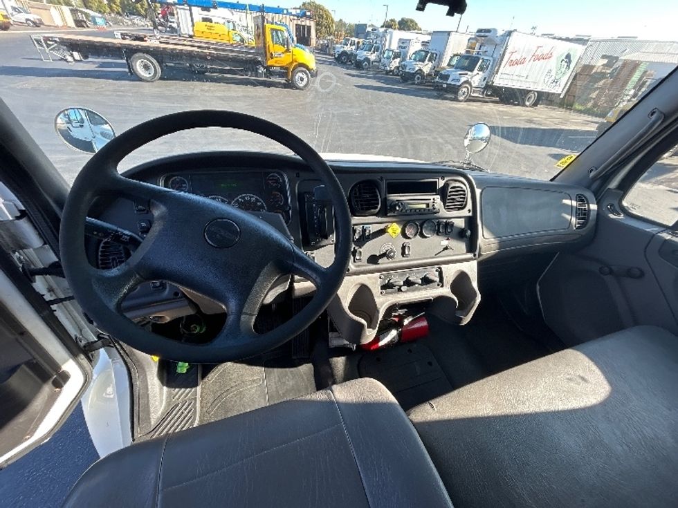 Medium Duty Box Truck-Light and Medium Duty Trucks-Freightliner-2016-M2-West Sacramento-CA-184,614\n\t\tmiles-$ 31,250 - Image 18