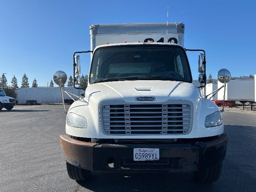Medium Duty Box Truck-Light and Medium Duty Trucks-Freightliner-2016-M2-West Sacramento-CA-184,614\n\t\tmiles-$ 31,250 - Image 2