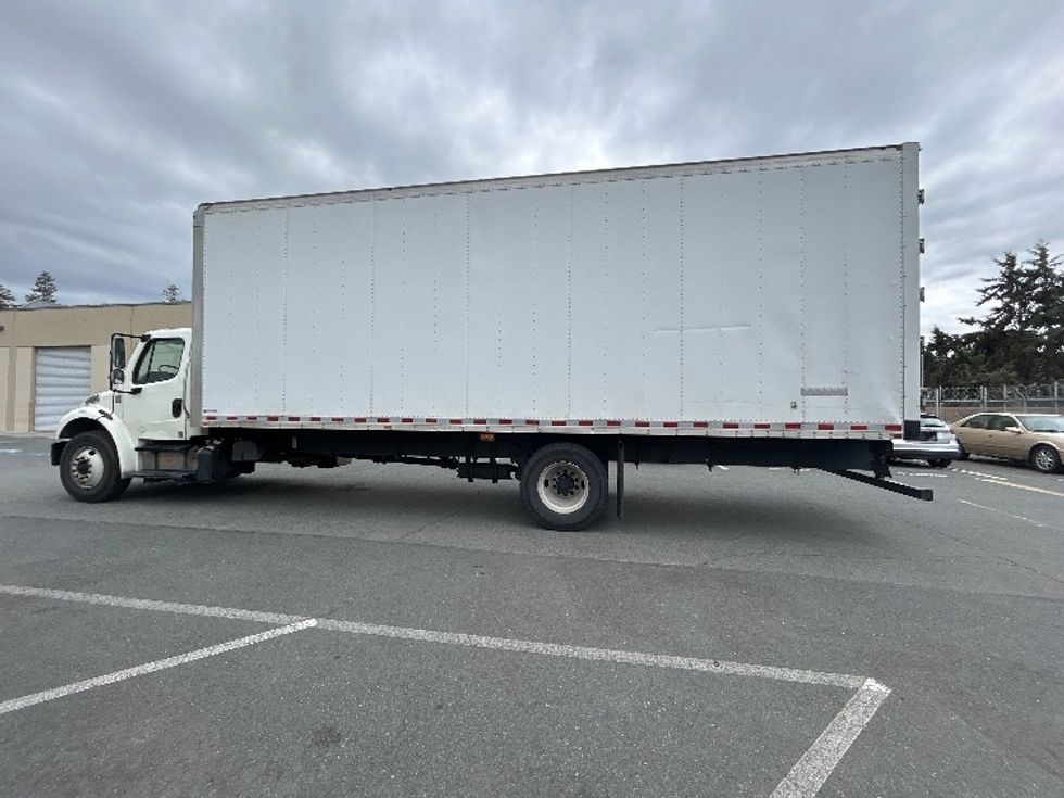 Medium Duty Box Truck-Light and Medium Duty Trucks-Freightliner-2016-M2-West Sacramento-CA-193,061\n\t\tmiles-$ 41,500 - Image 4