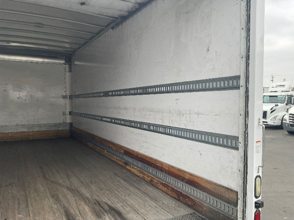 Medium Duty Box Truck-Light and Medium Duty Trucks-Freightliner-2016-M2-West Sacramento-CA-227,074\n\t\tmiles-$ 41,000 - Image 12