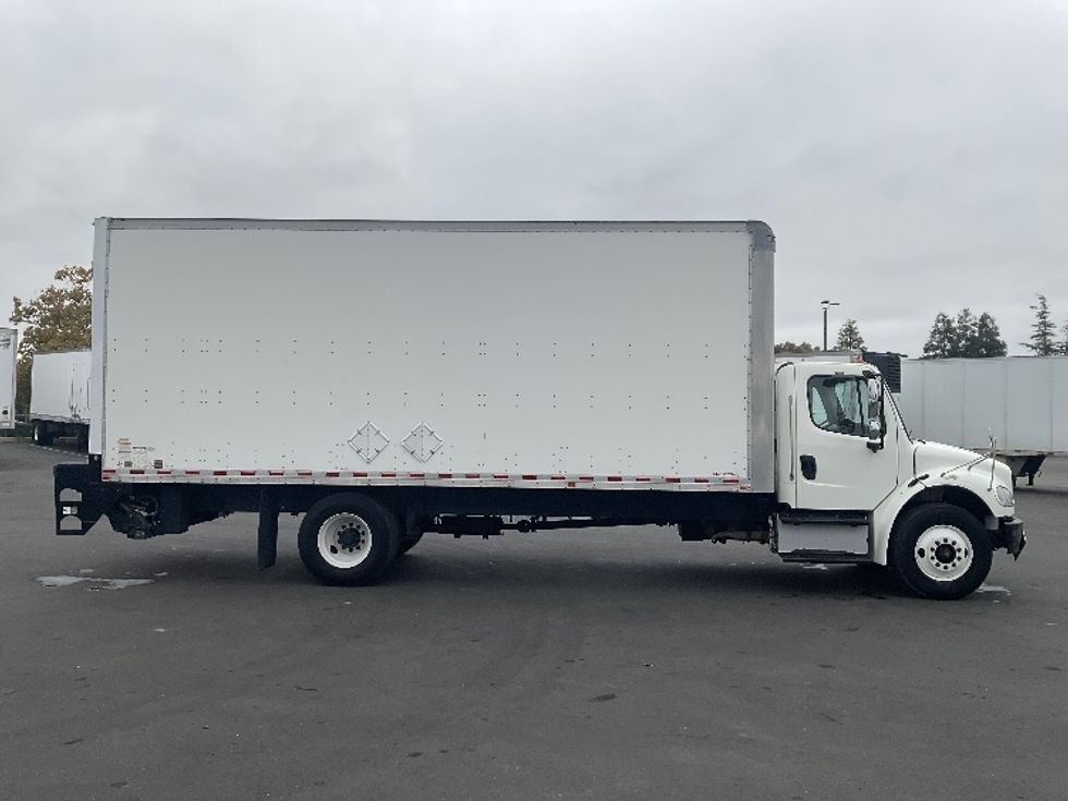Medium Duty Box Truck-Light and Medium Duty Trucks-Freightliner-2016-M2-West Sacramento-CA-227,074\n\t\tmiles-$ 41,000 - Image 15