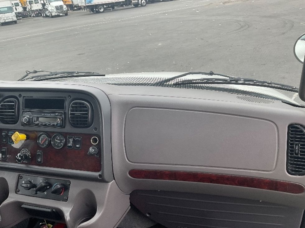 Medium Duty Box Truck-Light and Medium Duty Trucks-Freightliner-2016-M2-West Sacramento-CA-227,074\n\t\tmiles-$ 41,000 - Image 21