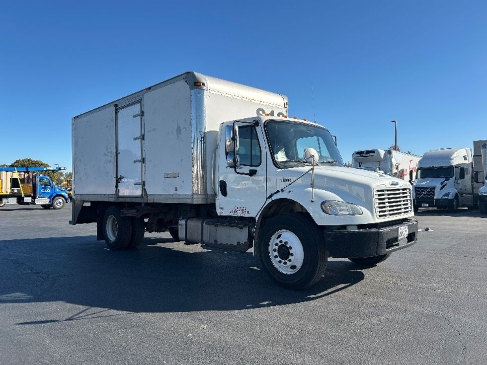 Medium Duty Box Truck-Light and Medium Duty Trucks-Freightliner-2016-M2-West Sacramento-CA-236,053\n\t\tmiles-$ 26,000 - Image 1
