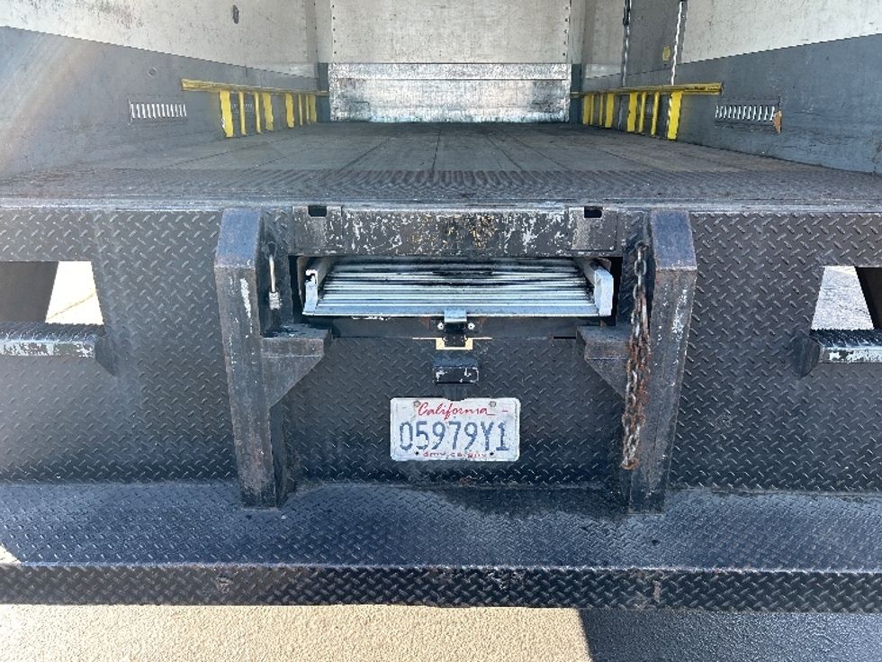 Medium Duty Box Truck-Light and Medium Duty Trucks-Freightliner-2016-M2-West Sacramento-CA-236,053\n\t\tmiles-$ 26,000 - Image 10