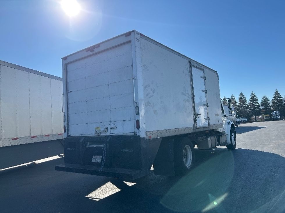 Medium Duty Box Truck-Light and Medium Duty Trucks-Freightliner-2016-M2-West Sacramento-CA-236,053\n\t\tmiles-$ 26,000 - Image 25